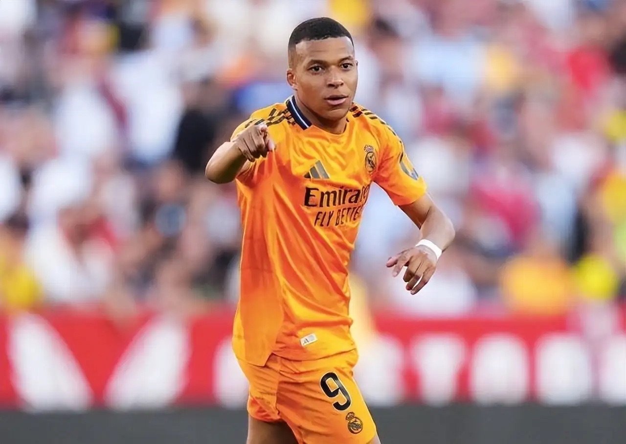 关于库里与80激战切尔西分钟，出色发挥胜负难料！，姆巴佩焦点对战比赛高潮迭起的信息爱游戏AYX平台入口