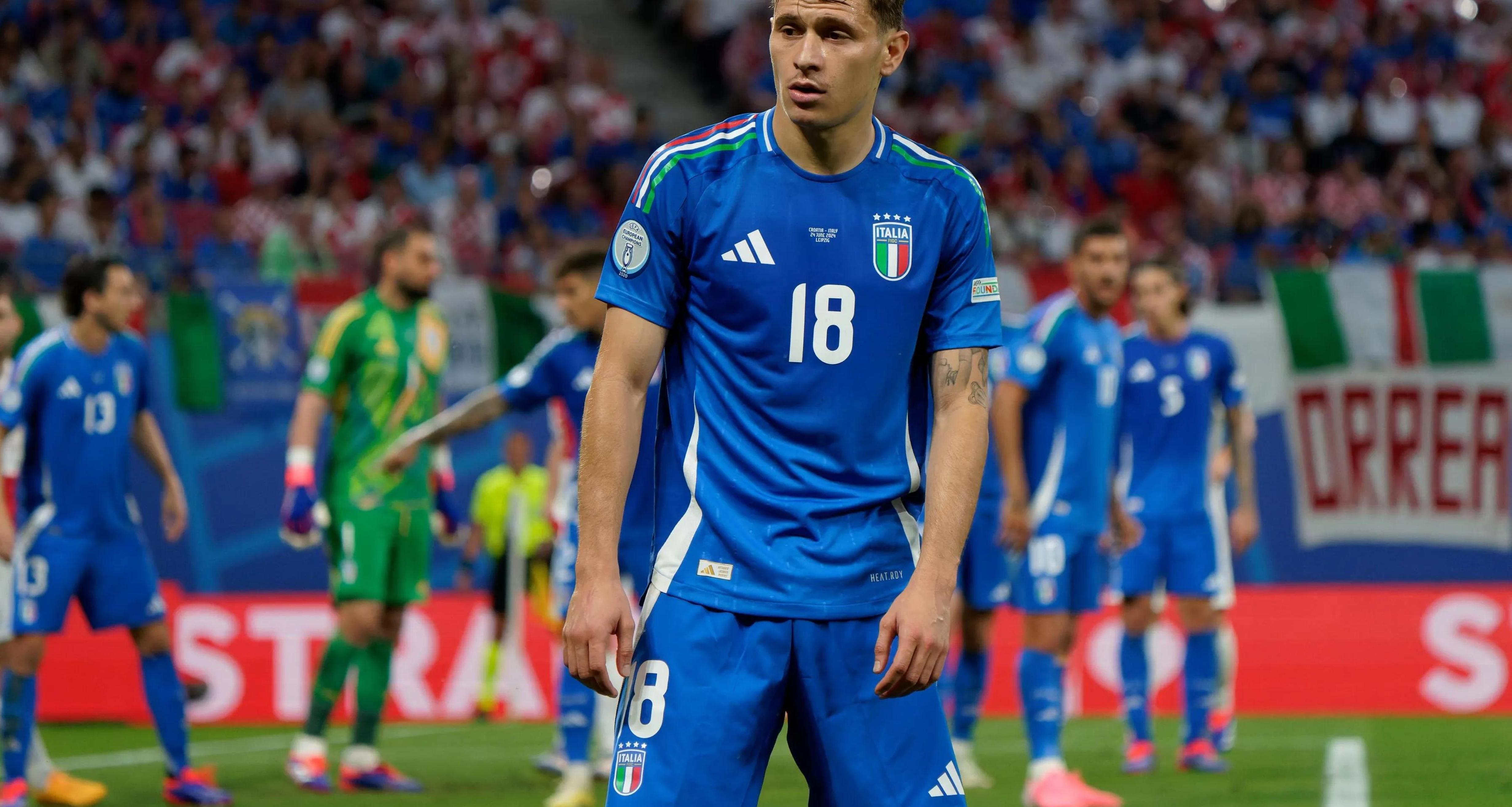 今夜葡萄牙国家队备战意大利杯，防线松动细节流出，令人意外，赛程密集仍需轮换的简单介绍AYX SPORTS